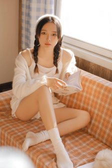 女朋友当着我的面给异性朋友